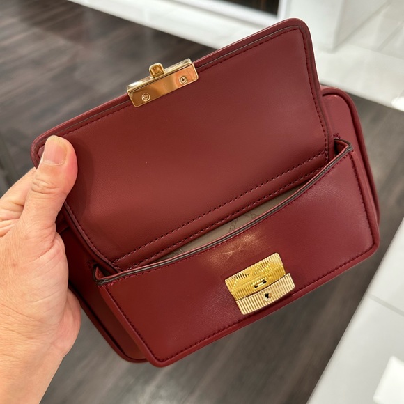 Michael Kors Bradshaw Medium Pocket Camera Crossbody, Multiple Options - Picture 10 of 13